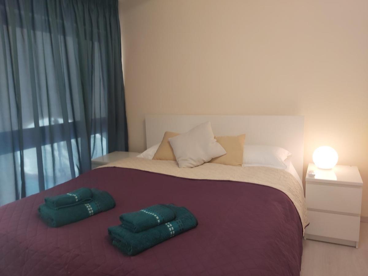 Galatex Beach Apartment Лимасол Екстериор снимка