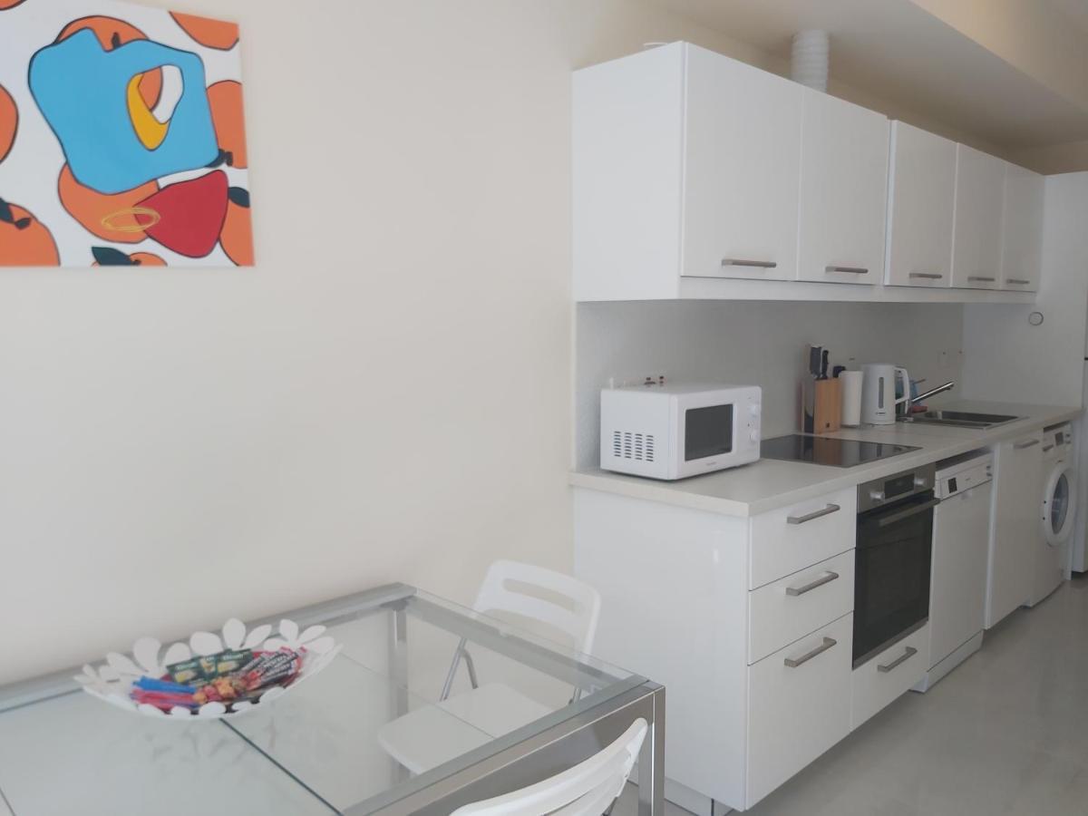 Galatex Beach Apartment Лимасол Екстериор снимка