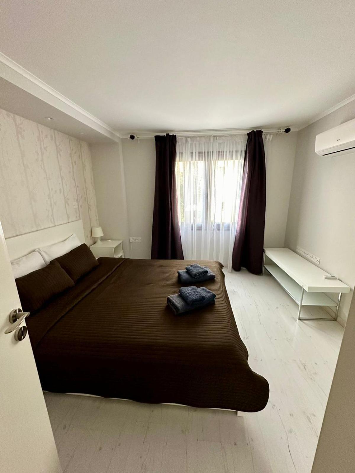 Galatex Beach Apartment Лимасол Екстериор снимка