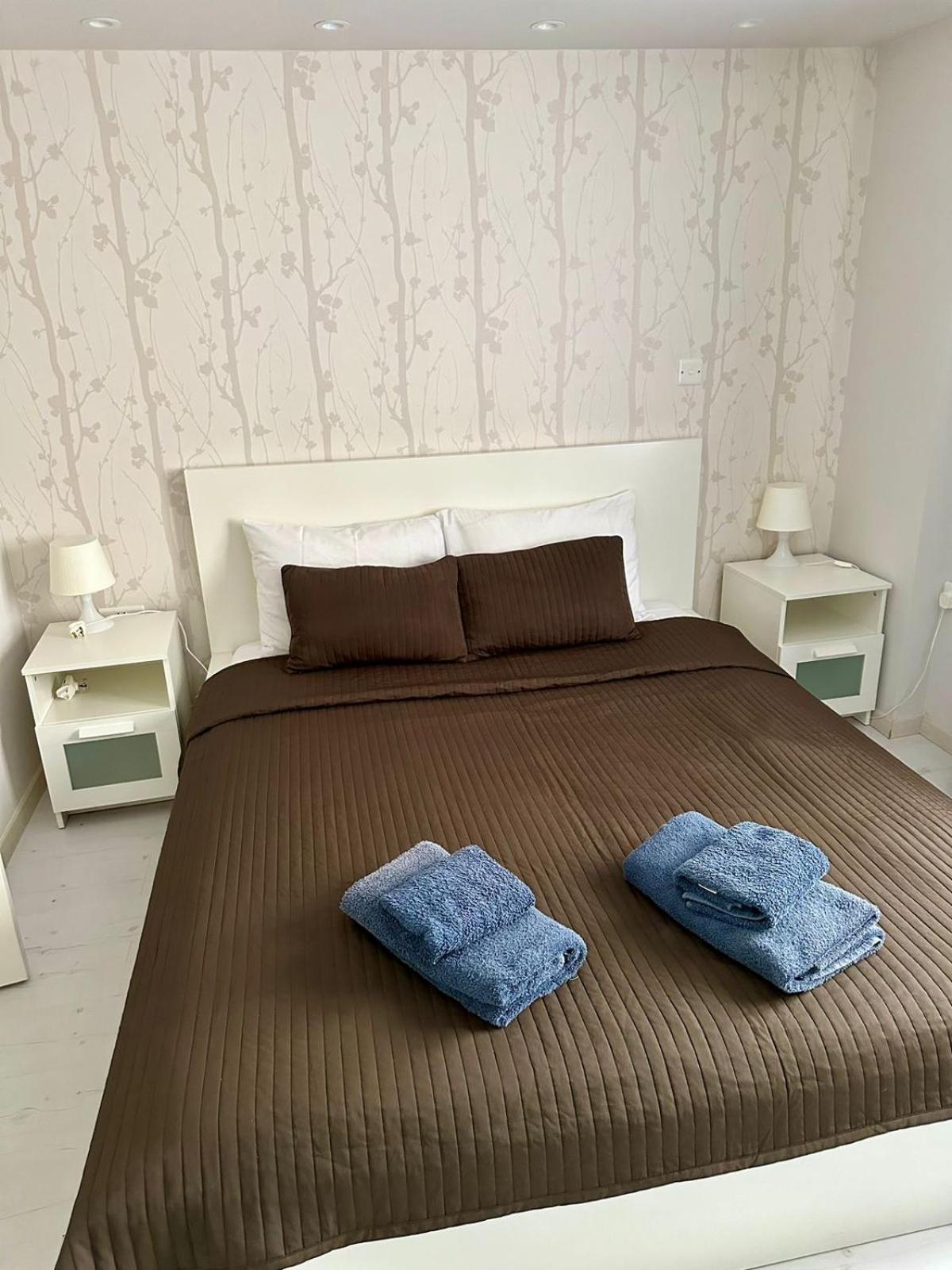 Galatex Beach Apartment Лимасол Екстериор снимка