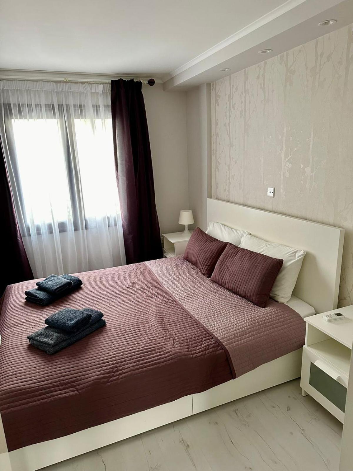 Galatex Beach Apartment Лимасол Екстериор снимка