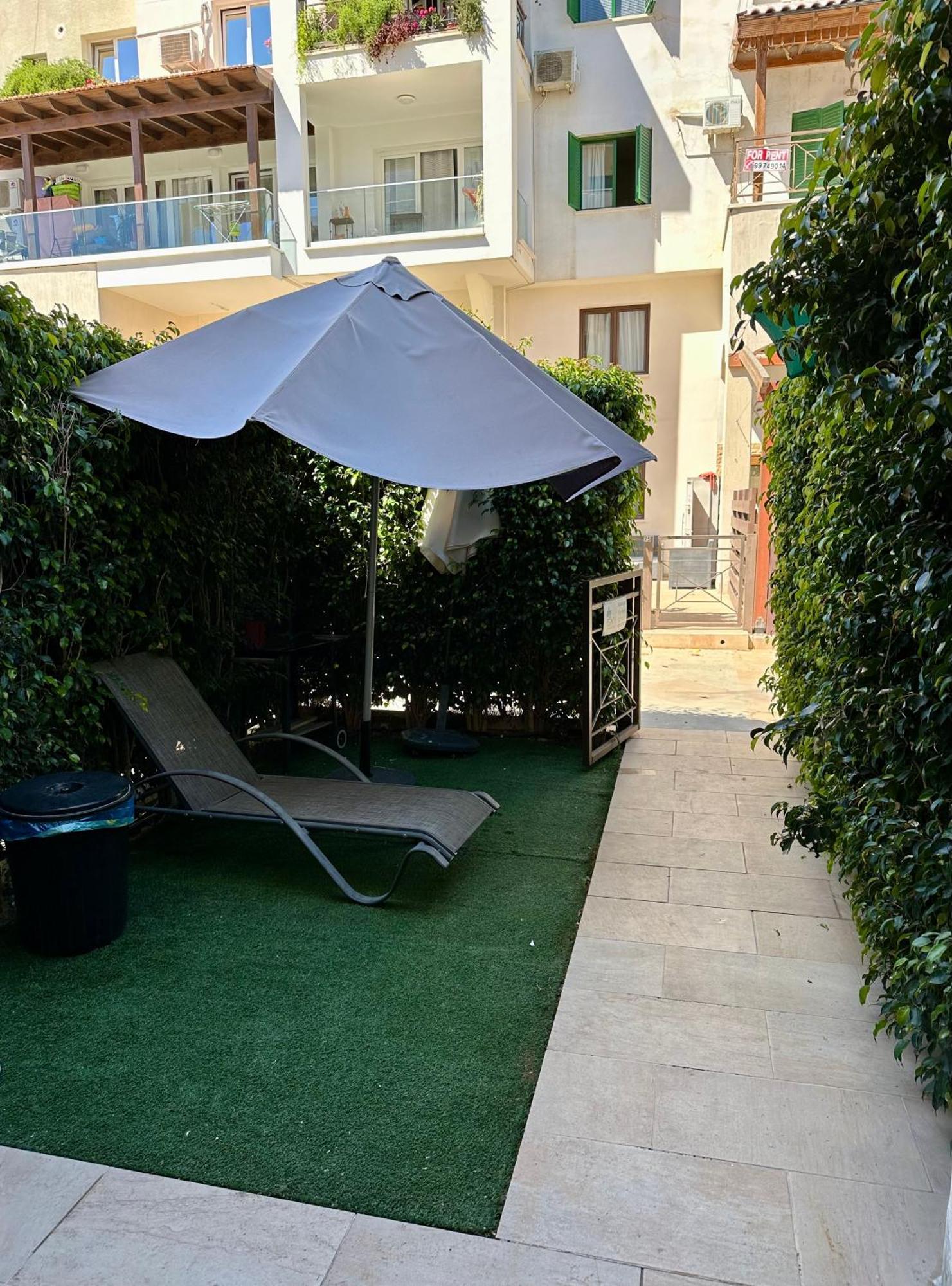 Galatex Beach Apartment Лимасол Екстериор снимка
