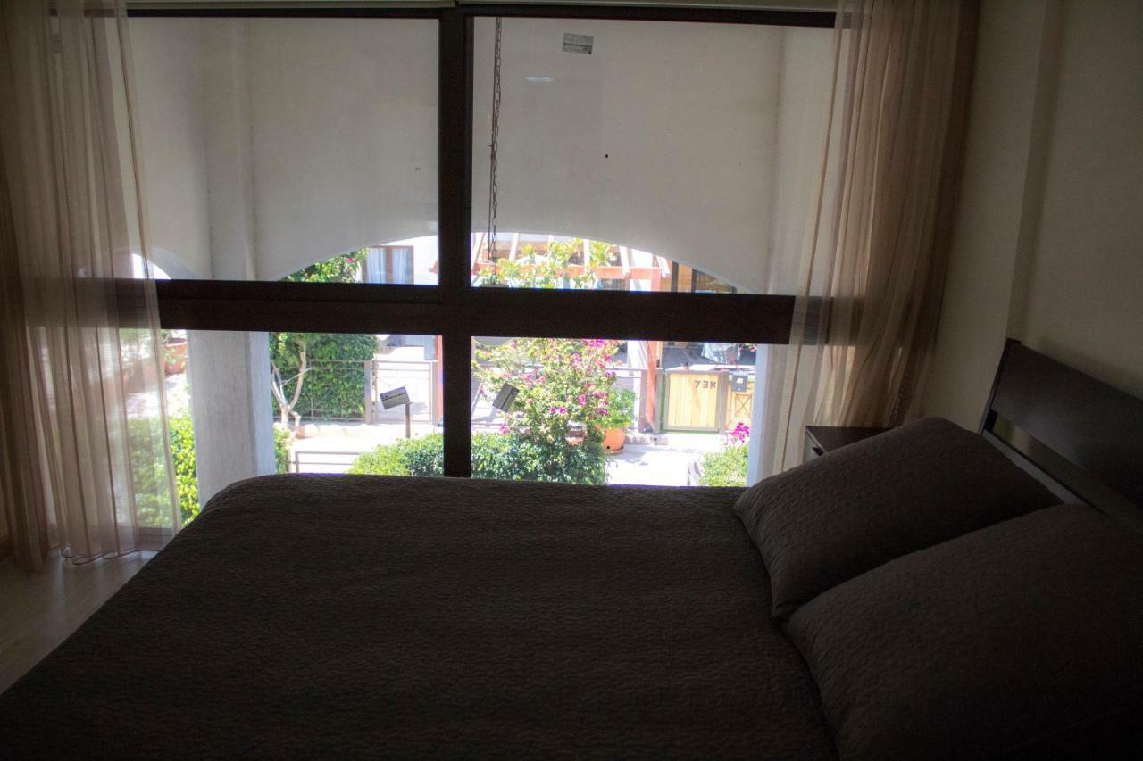 Galatex Beach Apartment Лимасол Екстериор снимка