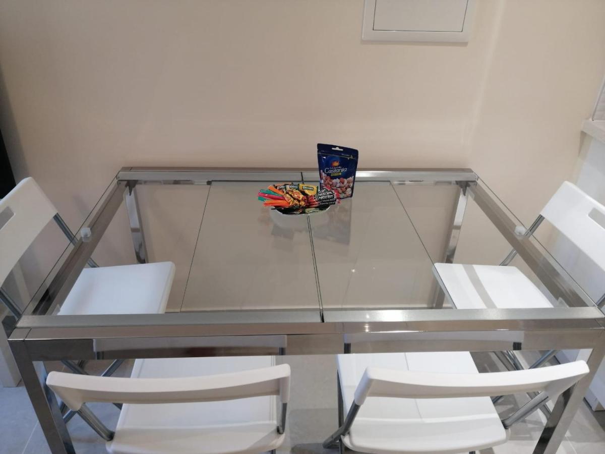 Galatex Beach Apartment Лимасол Екстериор снимка